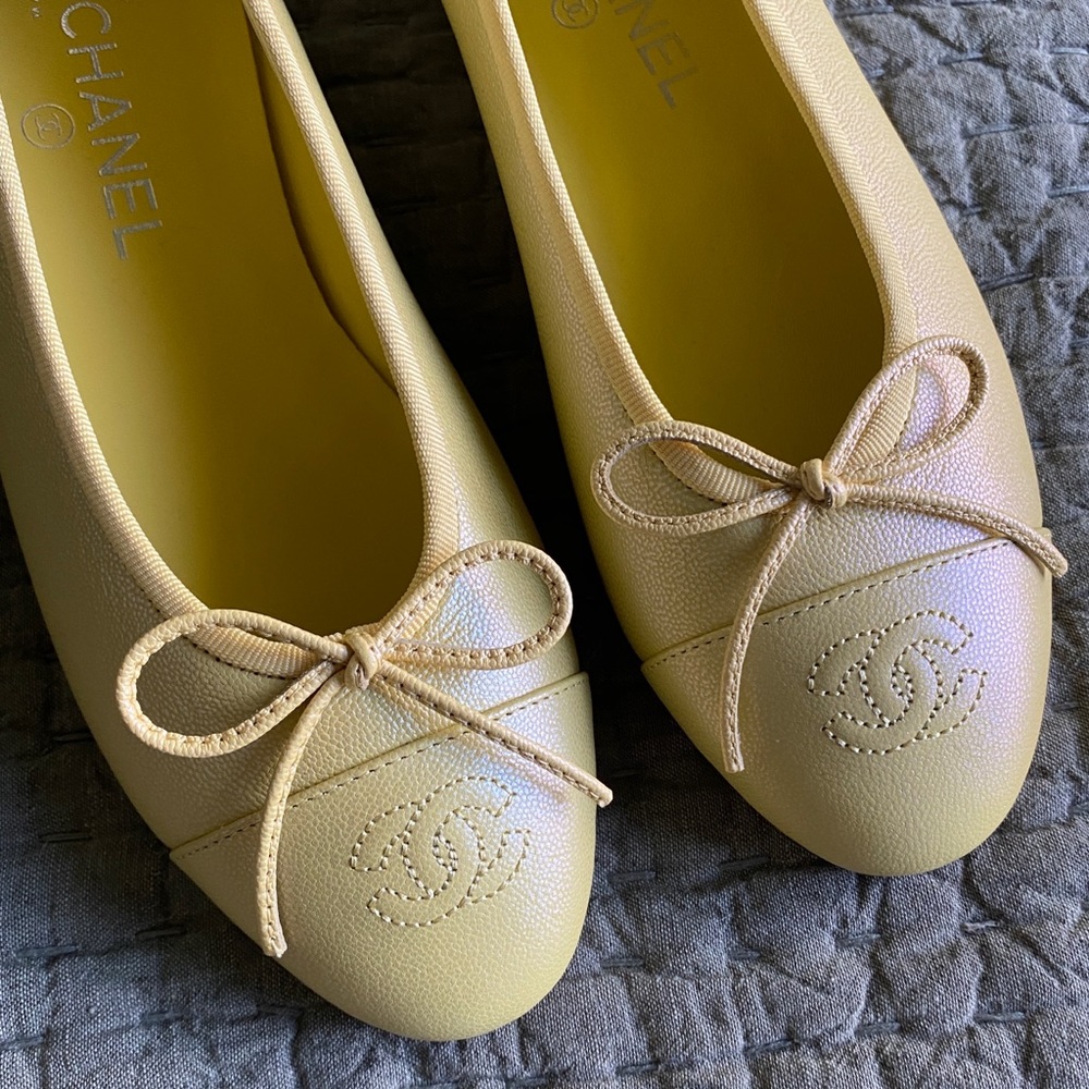 NEW CHANEL yellow ballerinas size 41